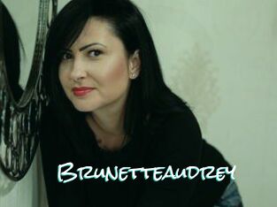 Brunetteaudrey