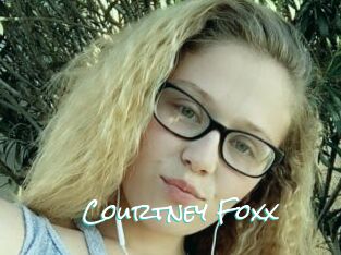 Courtney_Foxx