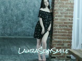 LauraSexySmile