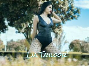 Lia_Tayloor