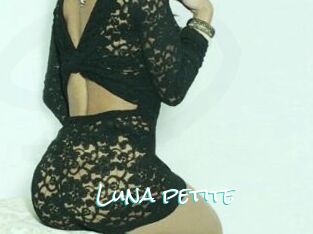 Luna_petite