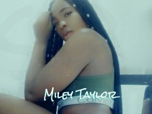 Miley_Taylor