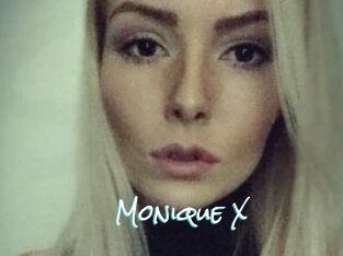 Monique_X