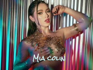 Mia_colin