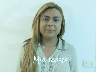 Mia_roses