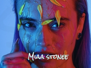 Miaa_stonee