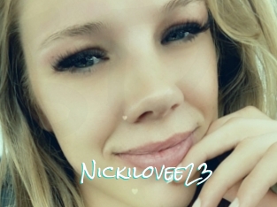 Nickilovee23