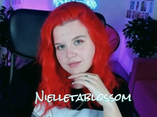 Nielletablossom