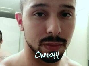 Onyx44