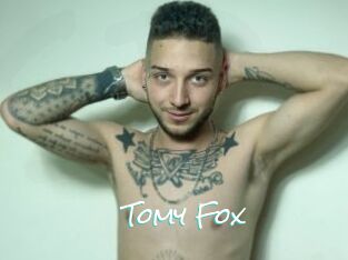 Tomy_Fox